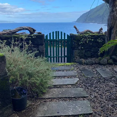 Vakantiehuis Adega Baia Do Canto Al 1398 *