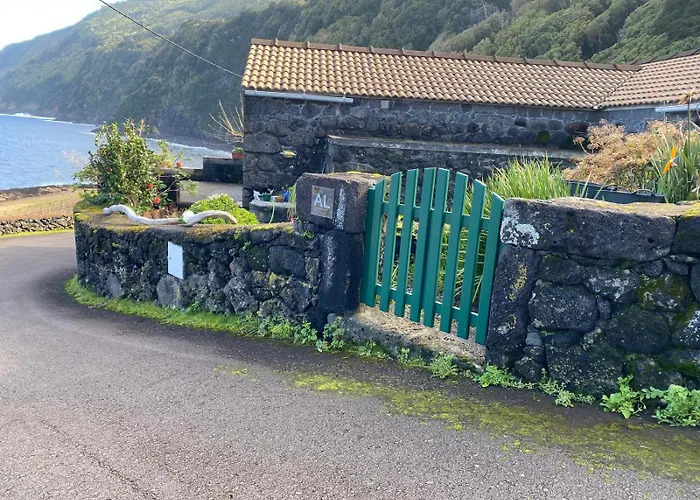 בית נופש Adega Baia Do Canto Al 1398